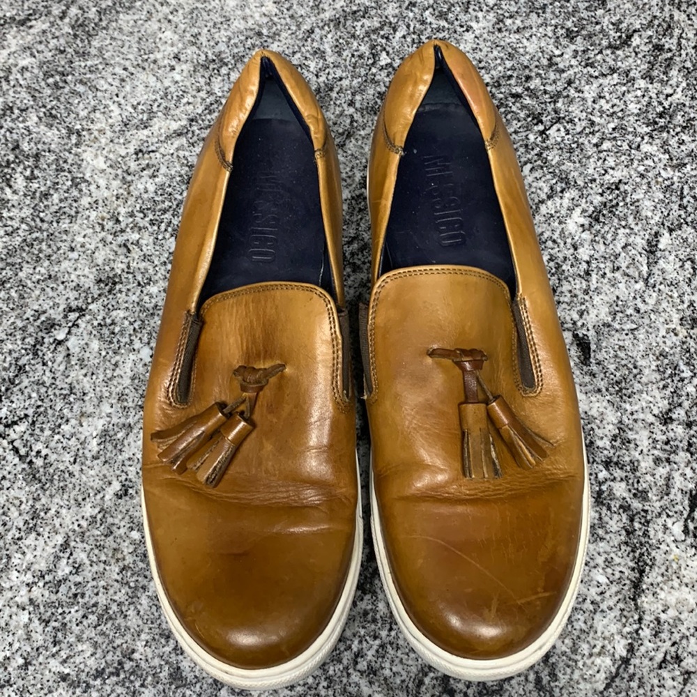 Men's Tan Leather Tassel Slip-On Loafers